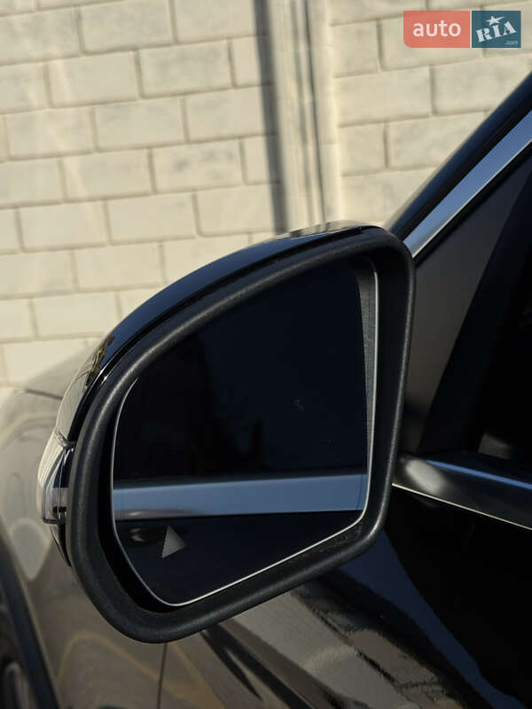 Mercedes-Benz GLC-Class 2021