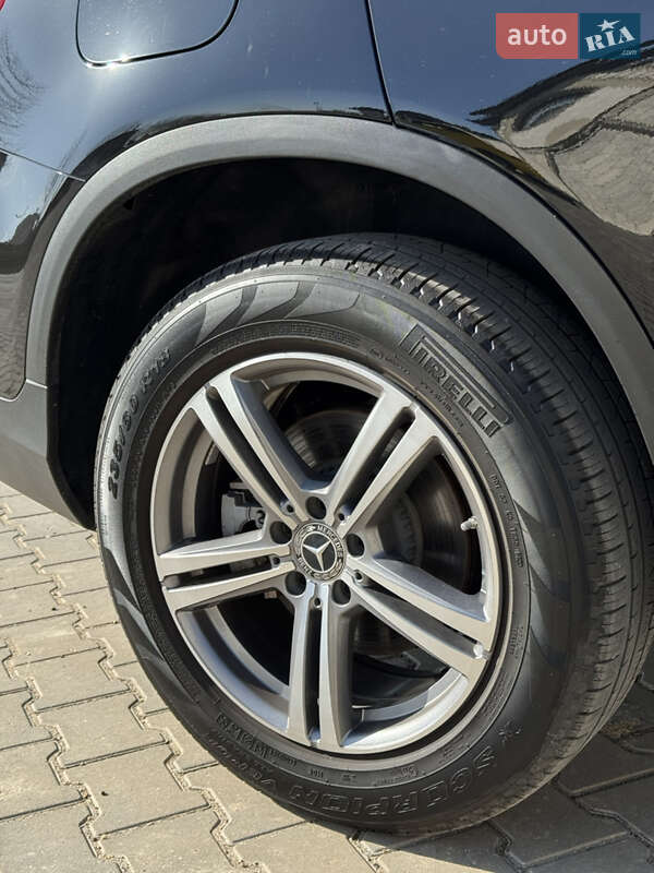 Mercedes-Benz GLC-Class 2021