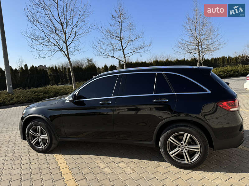 Mercedes-Benz GLC-Class 2021