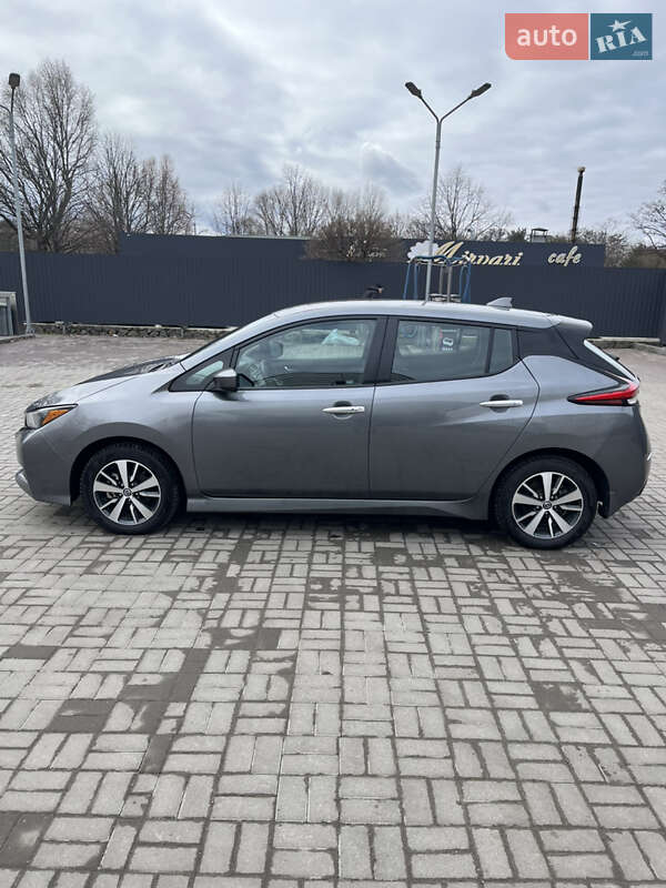 Nissan-3