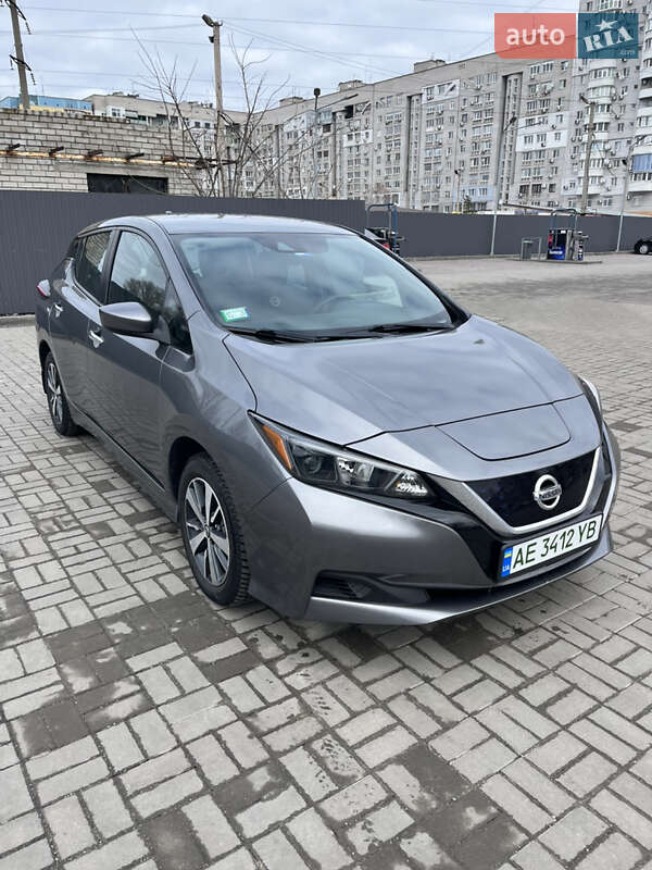 Nissan-6