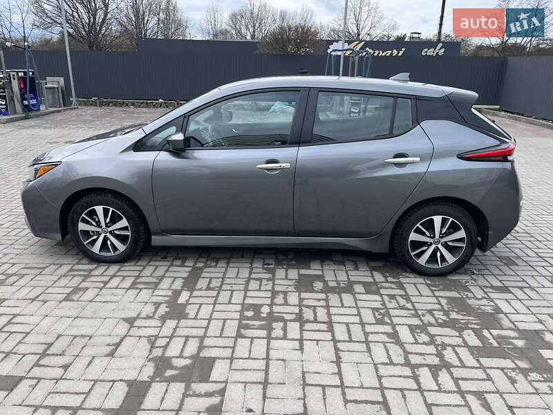 Nissan-8