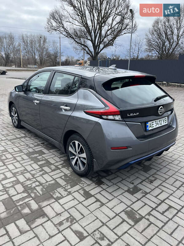 Nissan-11