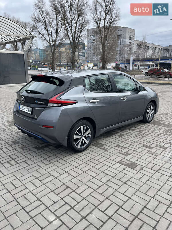 Nissan-13