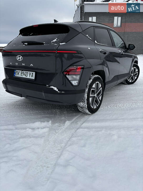 Hyundai-8