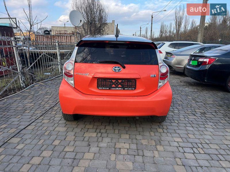 Toyota Prius C 2014