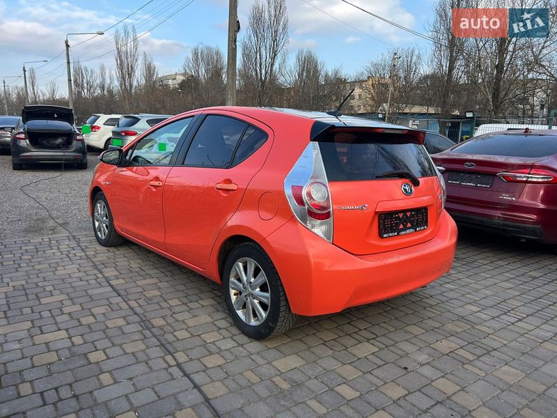 Toyota Prius C 2014