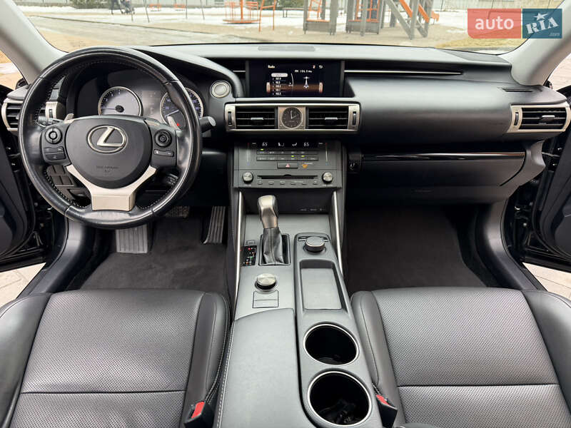 Lexus-11