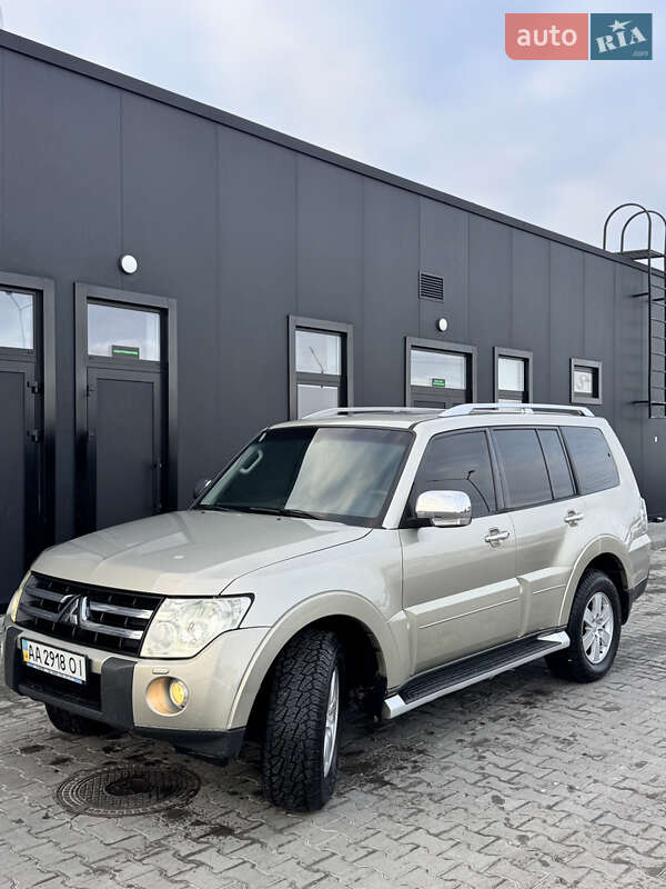 Mitsubishi Pajero Wagon 2008