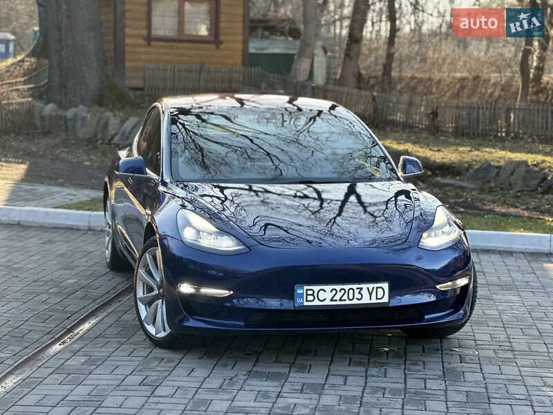 Tesla Model 3 2018