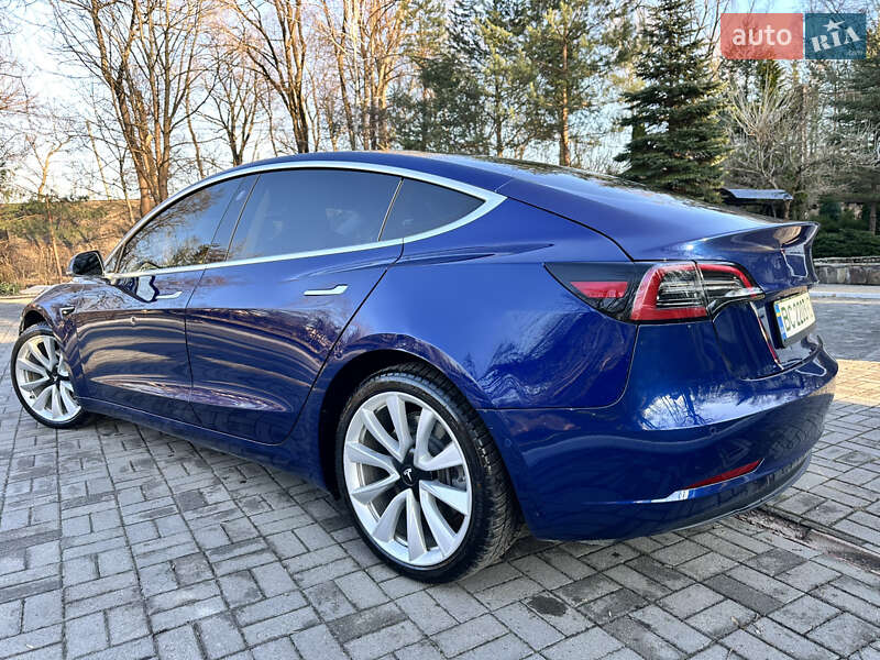Tesla Model 3 2018