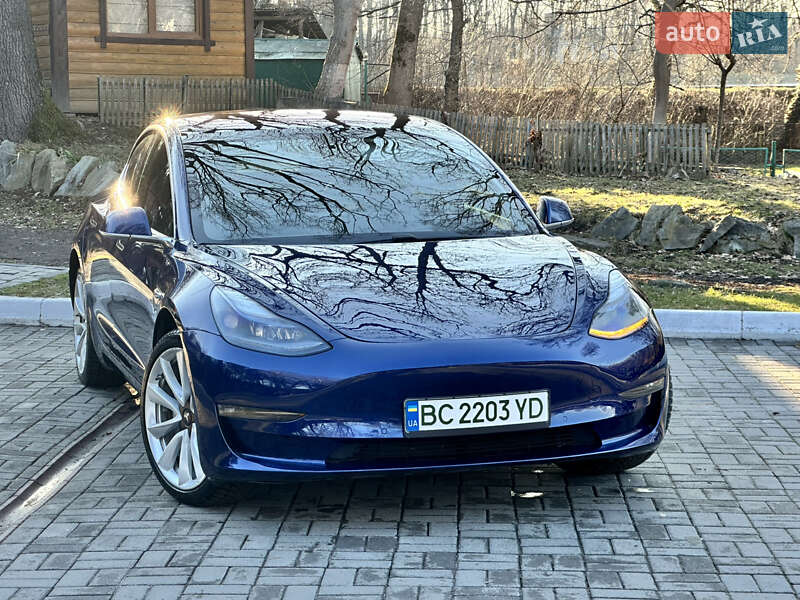 Tesla Model 3 2018