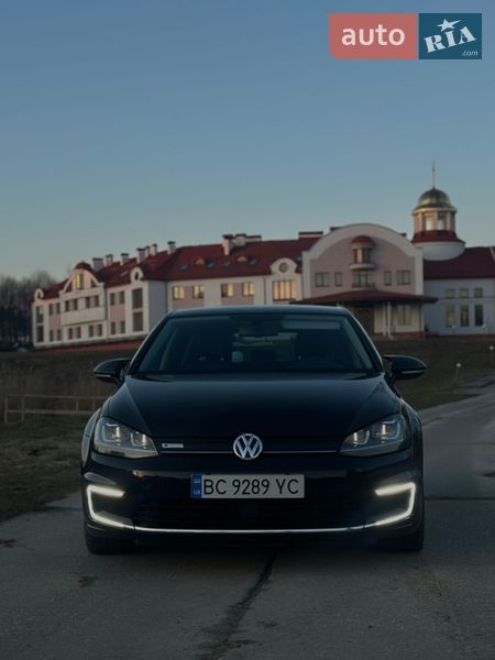 Volkswagen e-Golf 2015