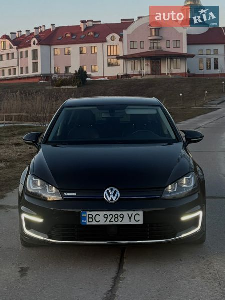 Volkswagen e-Golf 2015