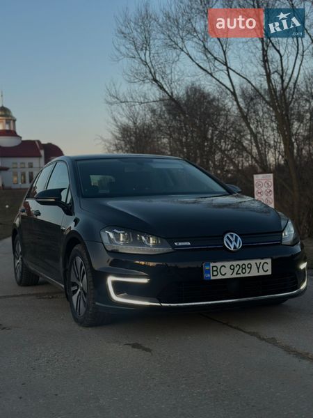 Volkswagen e-Golf 2015