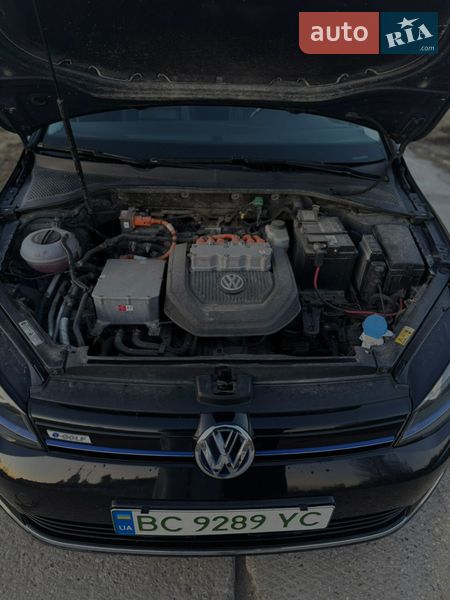 Volkswagen e-Golf 2015