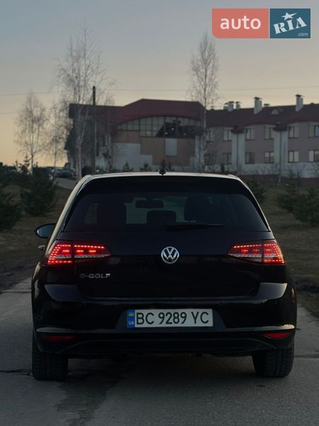 Volkswagen e-Golf 2015