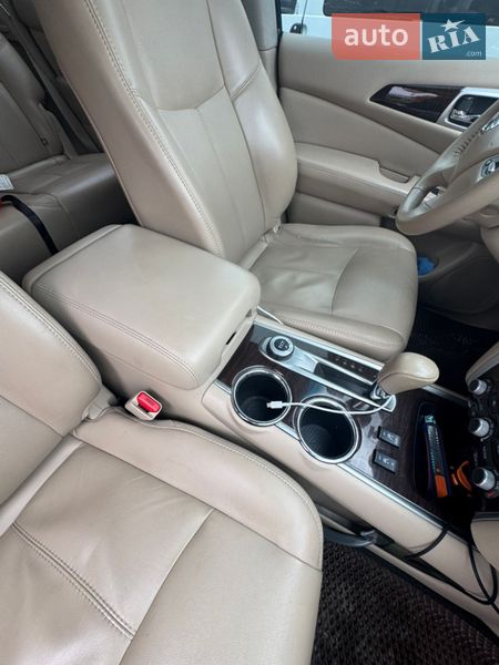 Nissan Pathfinder 2014