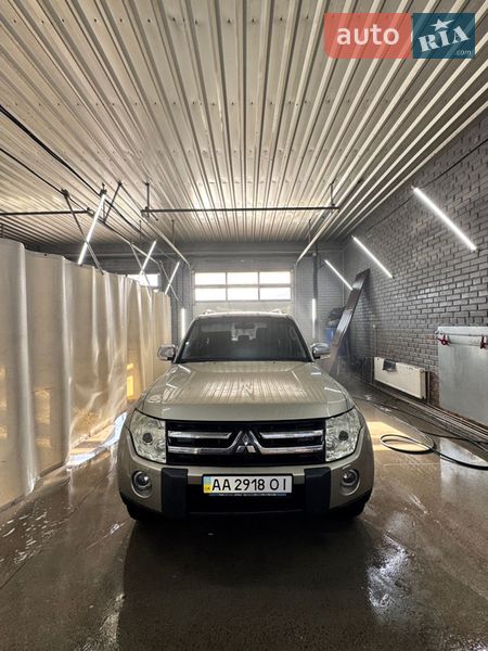 Mitsubishi Pajero Wagon 2008