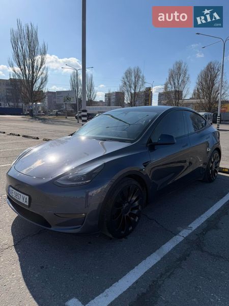 Tesla Model Y 2023