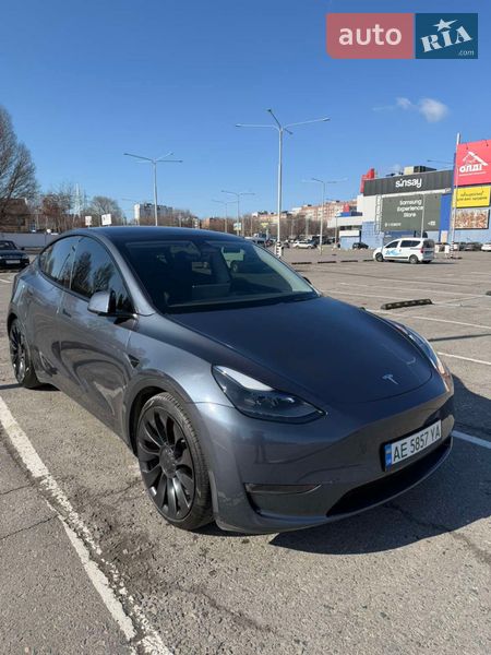 Tesla Model Y 2023