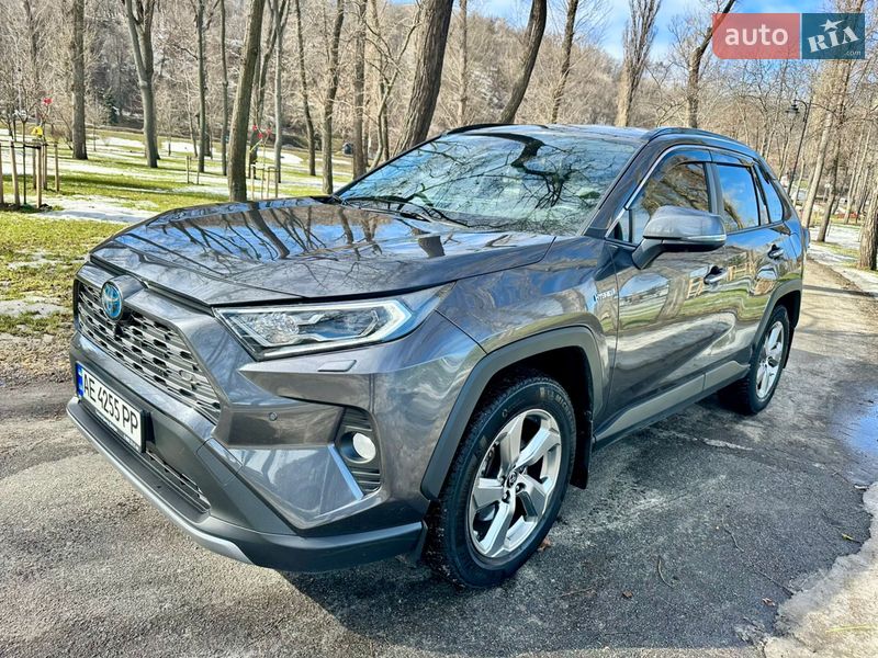 Toyota RAV4 2021