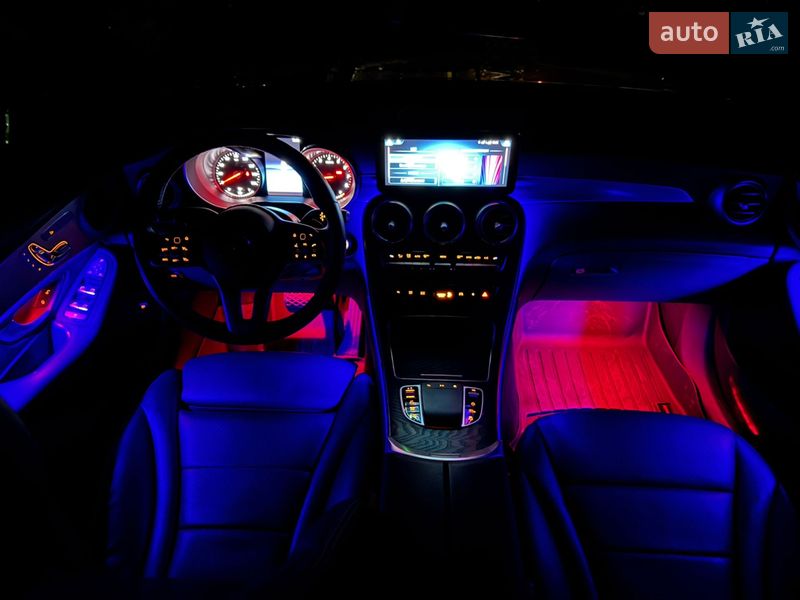 Mercedes-Benz GLC-Class 2021