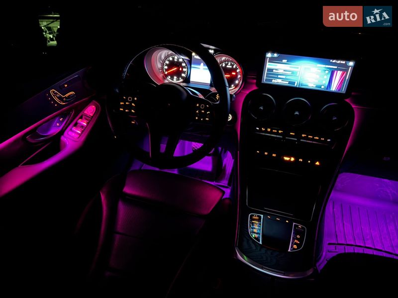 Mercedes-Benz GLC-Class 2021