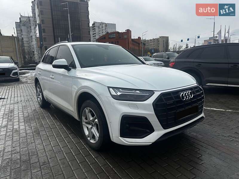Audi-0
