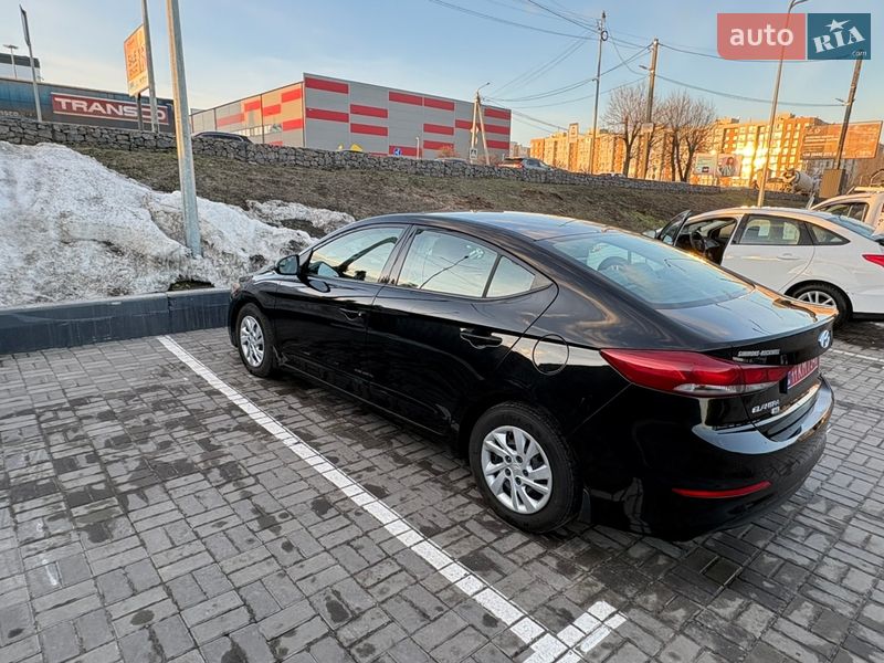 Hyundai Elantra 2018