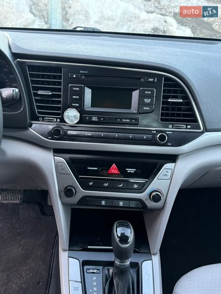 Hyundai Elantra 2018