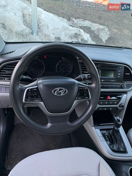Hyundai Elantra 2018