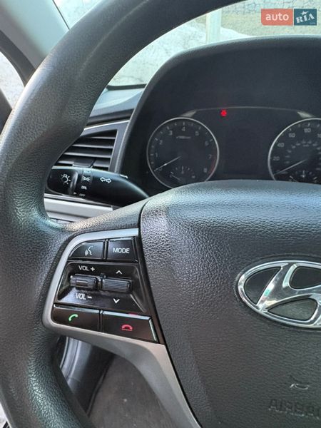 Hyundai Elantra 2018