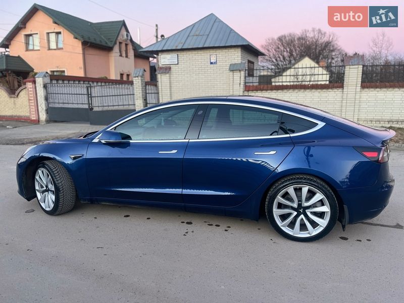 Tesla Model 3 2019
