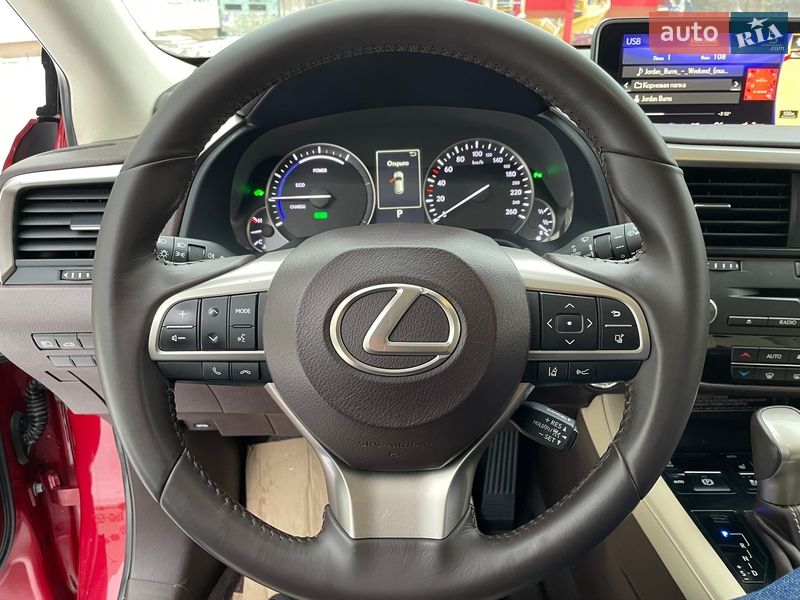 Lexus-12