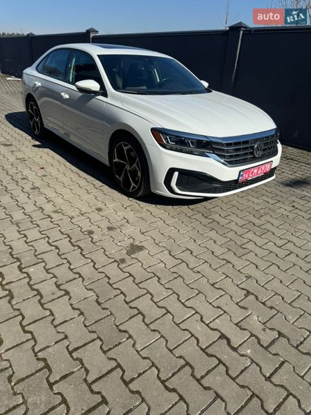 Volkswagen Passat 2021