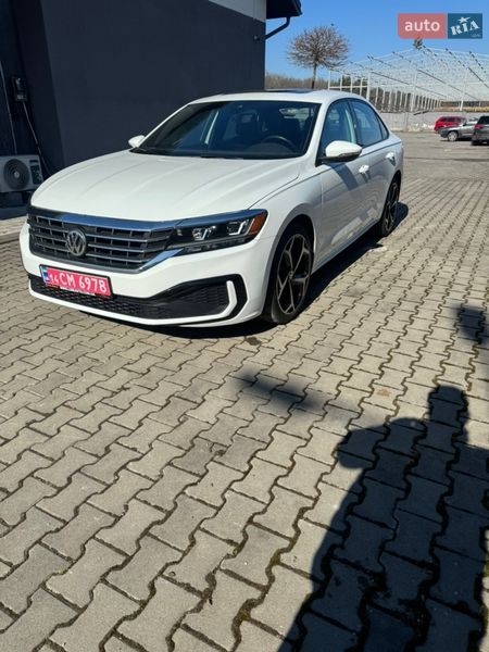 Volkswagen Passat 2021