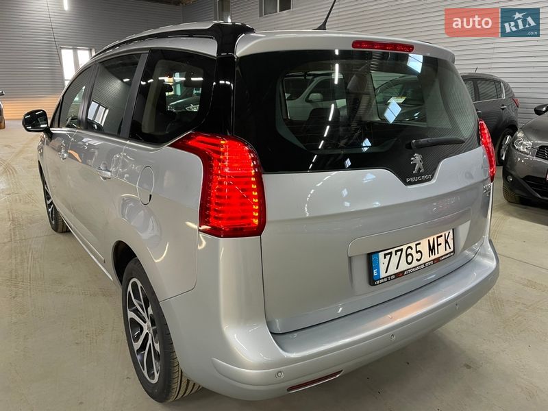 Peugeot 5008 2015