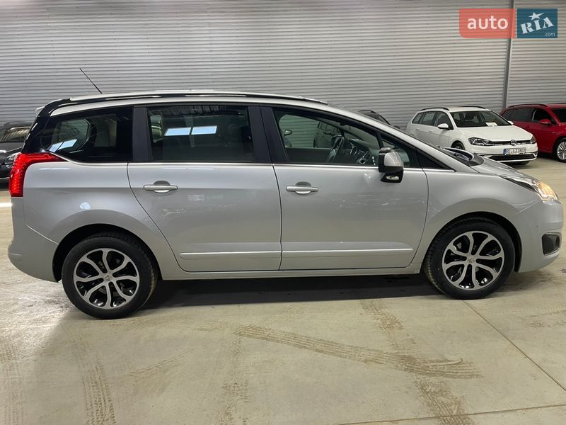 Peugeot 5008 2015