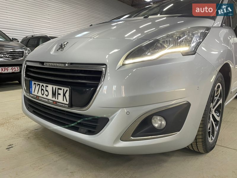 Peugeot 5008 2015