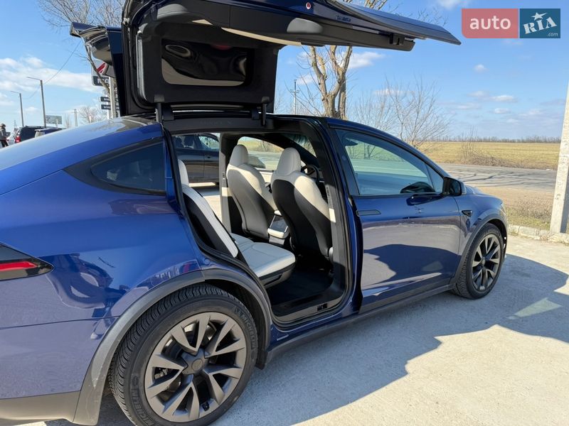 Tesla-16