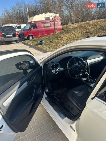 Volkswagen Passat 2011