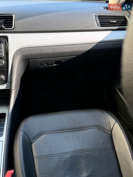 Volkswagen Passat 2011