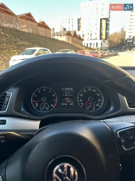 Volkswagen Passat 2011