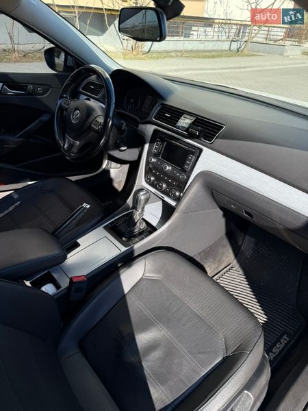 Volkswagen Passat 2011