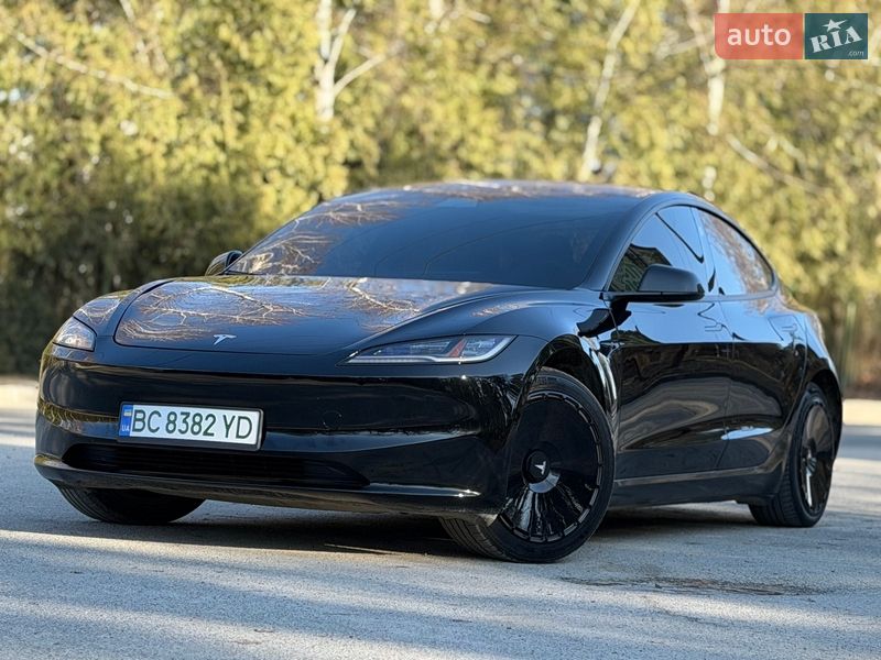 Tesla Model 3 2025