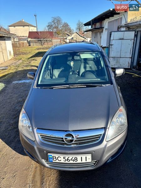 Opel Zafira 2012