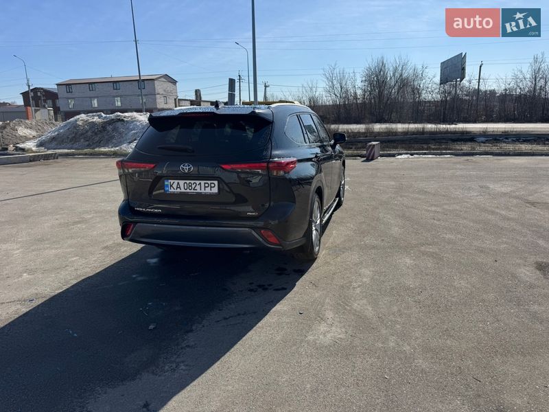 Toyota Highlander 2020