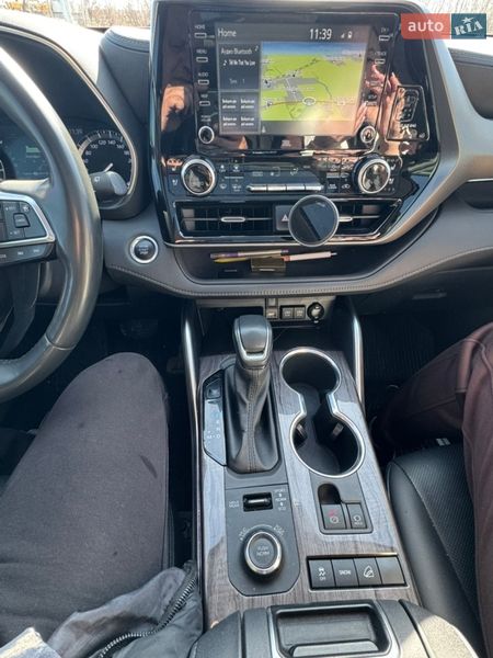 Toyota Highlander 2020