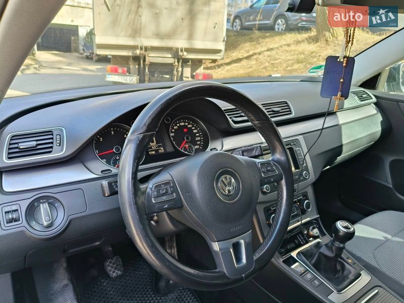 Volkswagen Passat 2010